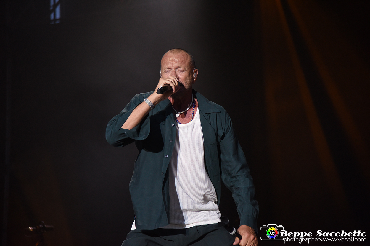 VBS_0756 - Concerto Biagio Antonacci - Palco Centrale Tour 2023.jpg